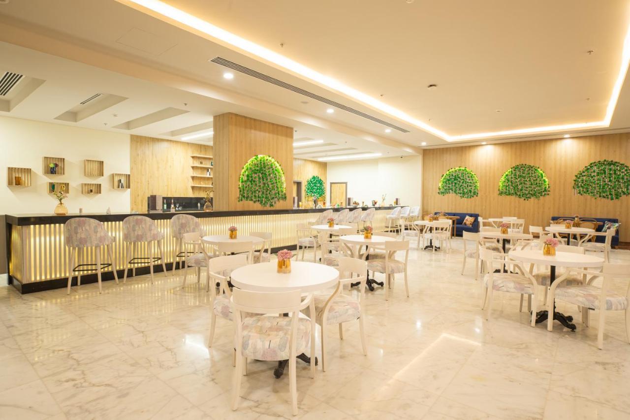 Tolip Olympic International City New Cairo Exteriör bild