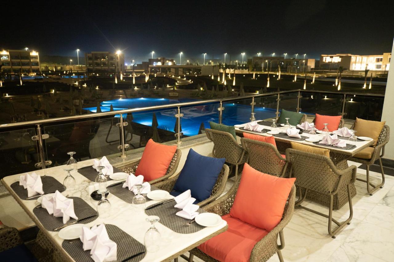Tolip Olympic International City New Cairo Exteriör bild
