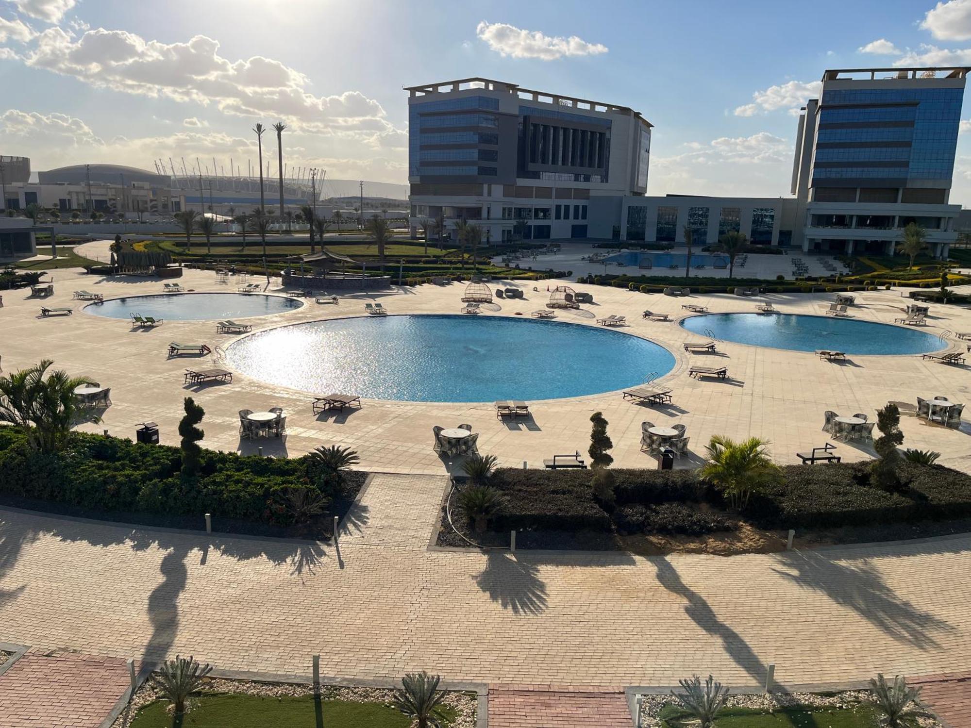 Tolip Olympic International City New Cairo Exteriör bild
